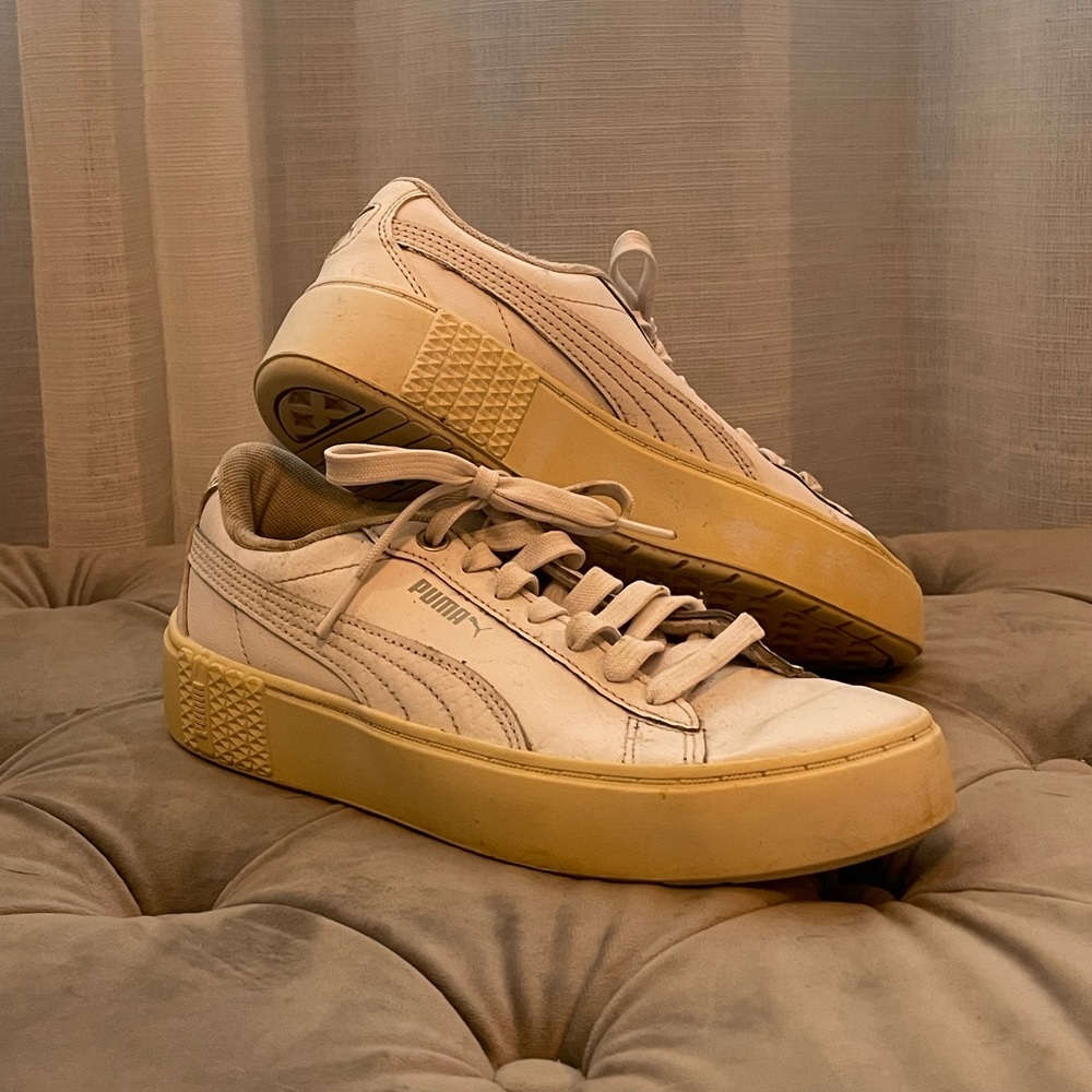Well Loved Puma Sneakers